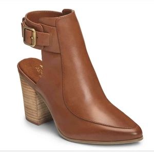 ❤Aerosoles- Leather Block Heel Ankle Booties❤